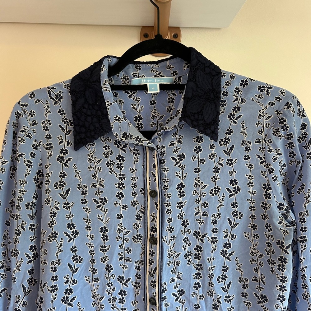 Draper James 100% Silk Floral‎ Blouse Size 6 Long Sleeve Button Down Top - Picture 2 of 6